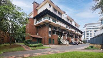 Business resortwoning, 3 slaapkamers, niet-roken, uitzicht op rivier | Uitzicht op de tuin