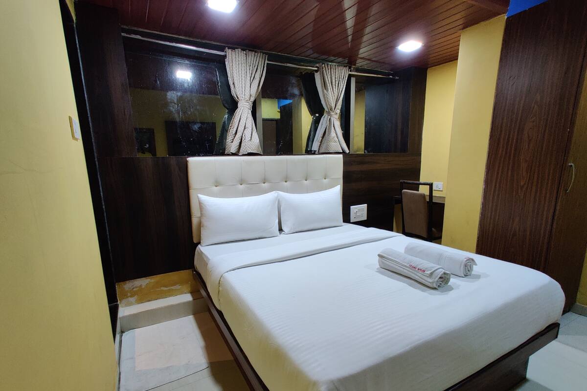 Basic Double Room | 1 bedroom, desk, free WiFi