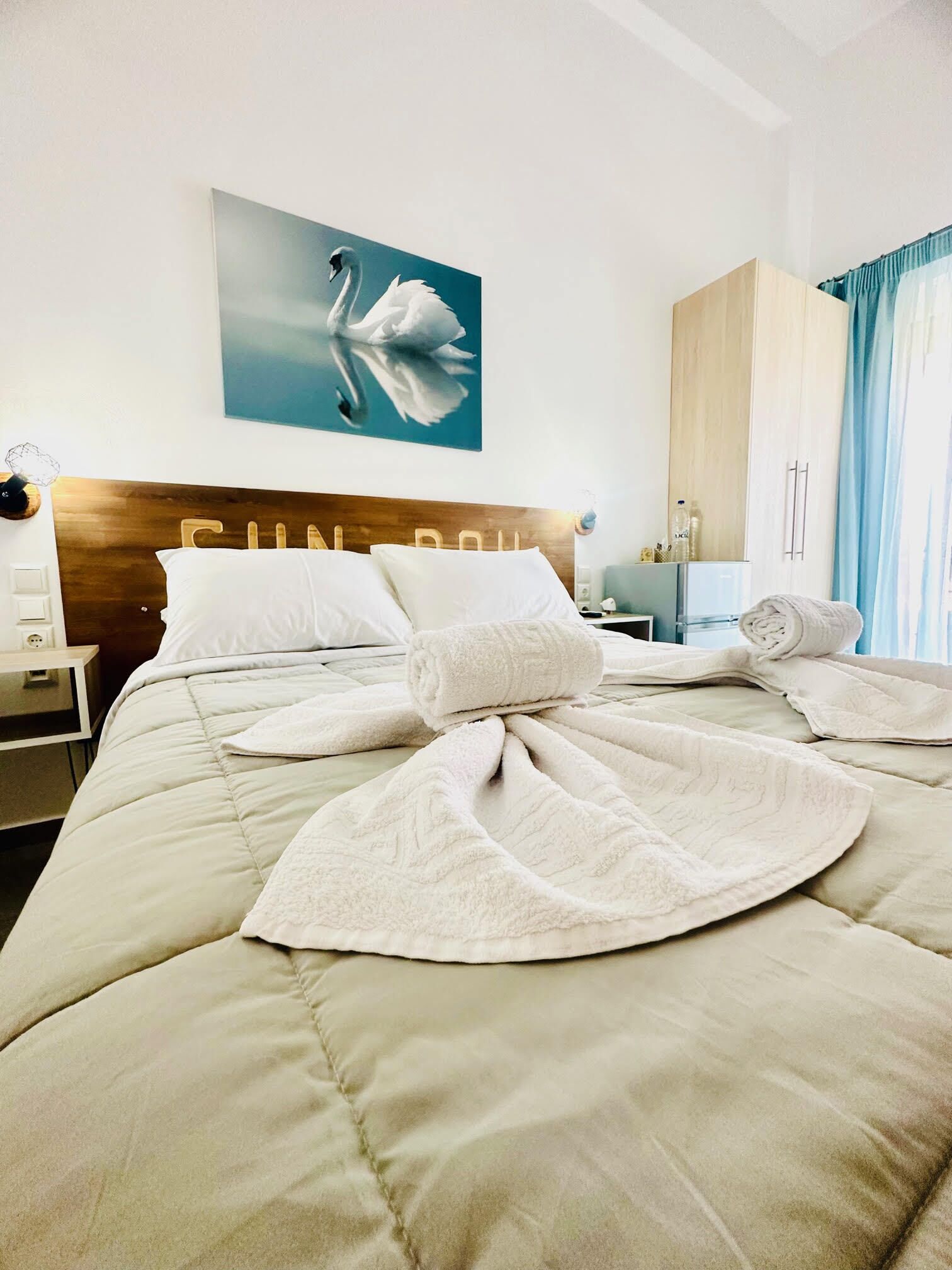 Egyptian cotton sheets, premium bedding, memory foam beds