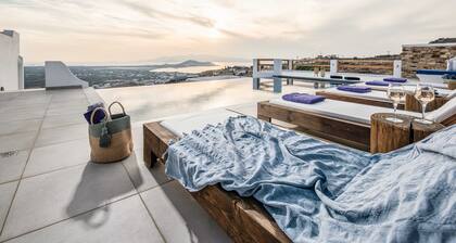 Horizon Villa in Naxos Skyline