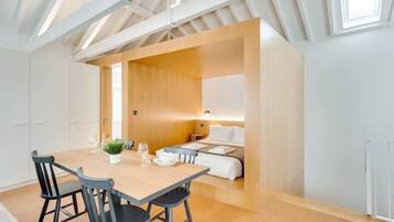 1 bedroom, iron/ironing board, travel cot, WiFi