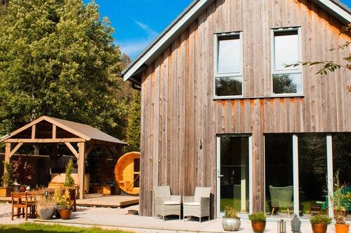 Woodhaus -  with hot tub and sauna in Aviemore