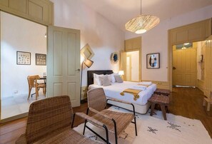 2 bedrooms, WiFi, bed sheets