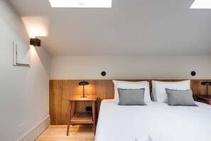1 bedroom, iron/ironing board, travel cot, WiFi
