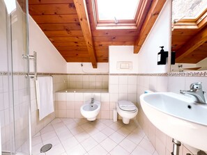 Hair dryer, towels - Complete apartment in the center of Amalfi (AMALFI)