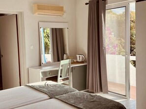 Standard Double or Twin Room | In-room safe, individually decorated, individually furnished, desk - Maistrali (Rhodes)