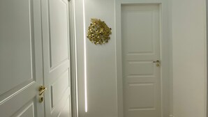 Interior - Quadruple Room. Berenice Suites (Napoli)
