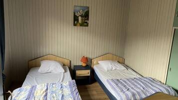 2 bedrooms, iron/ironing board, travel crib, free WiFi