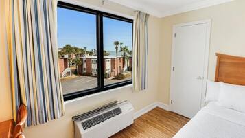 Internet, bed sheets