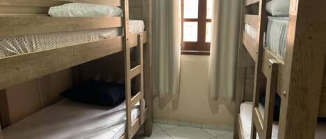 Free WiFi, bed sheets