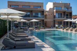 Seasonal outdoor pool - Oniro Boutique Hotel (Sithonia)