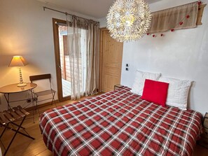 Room - Luxury apartment, close to slopes (Les Gets) (Les Gets)