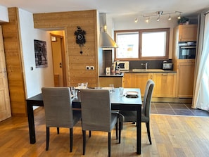 Dining - Luxury apartment, close to slopes (Les Gets) (Les Gets)
