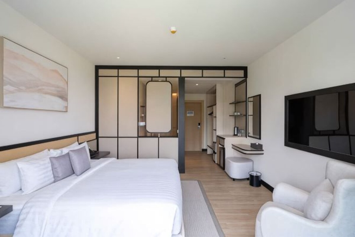 Deluxe Corner (King Bed)