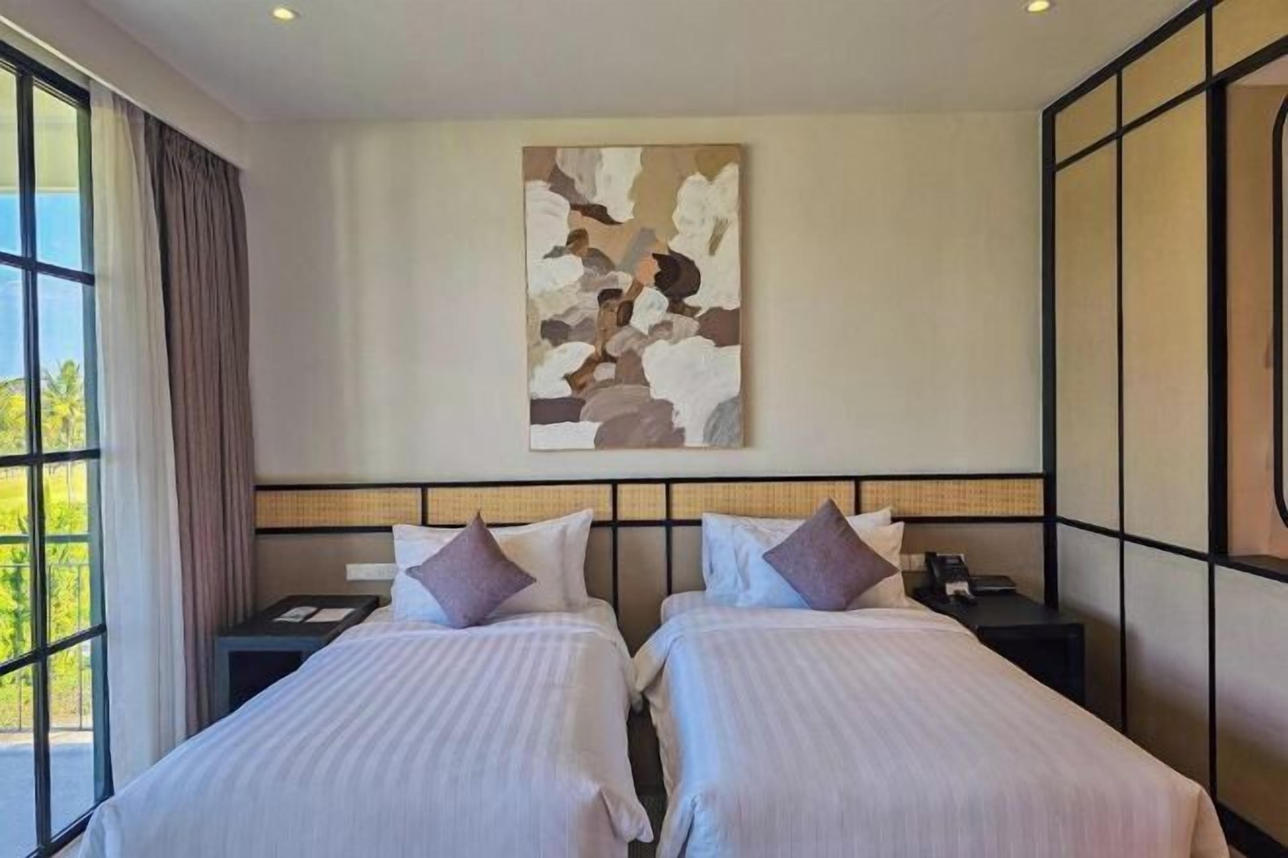 Caja de seguridad en la habitación, escritorio y wifi gratis 