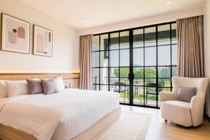 Deluxe Corner (King Bed) | In-room safe, desk, free WiFi, bed sheets - Estella Khao Yai (Pak Chong)
