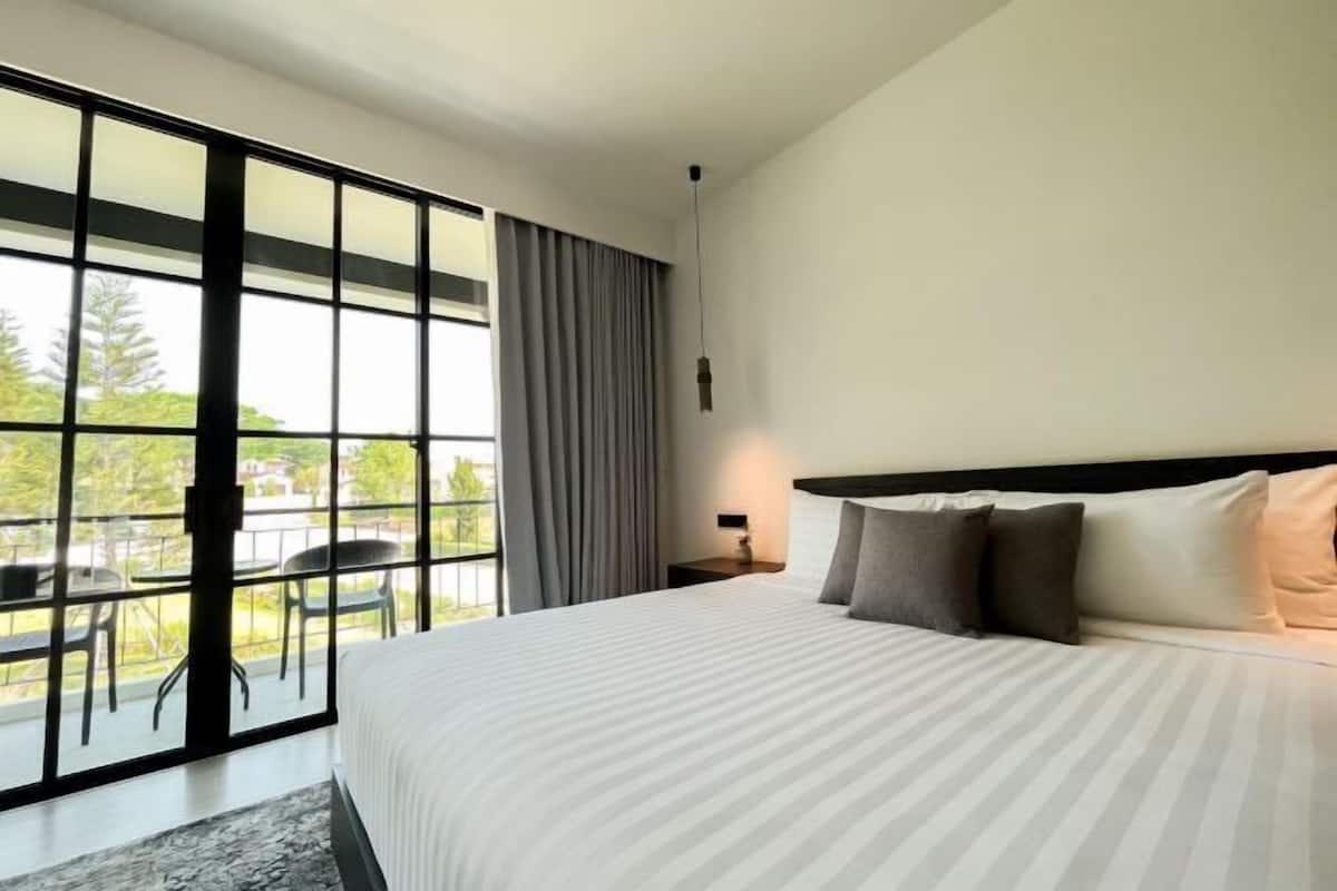 1 camera, una cassaforte in camera, una scrivania, Wi-Fi gratuito