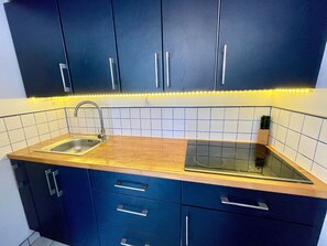 Fridge, microwave, stovetop, toaster