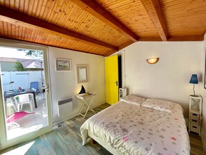 2 bedrooms