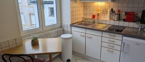 ثلاجة، ميكروويف، فرن