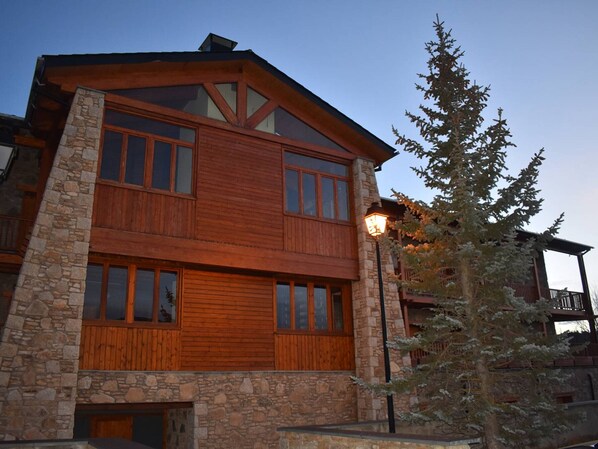 Exterior - Lovely 3-room apartment for 5 pers. with Pyrenees view (Font-Romeu-Odeillo-Via)