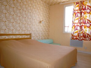 2 bedrooms