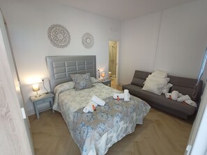 5 Schlafzimmer, Bügeleisen/Bügelbrett, WLAN, Bettwäsche