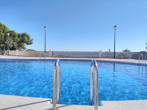 Beachside Apartment with Pool in Peníscola – 2 Bedrooms, Pet-Friendly