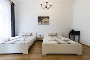 4 Schlafzimmer, Bügeleisen/Bügelbrett, WLAN