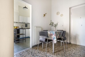 Dining - Casa Gin Tonic, quiet house with terrace (Firenze)