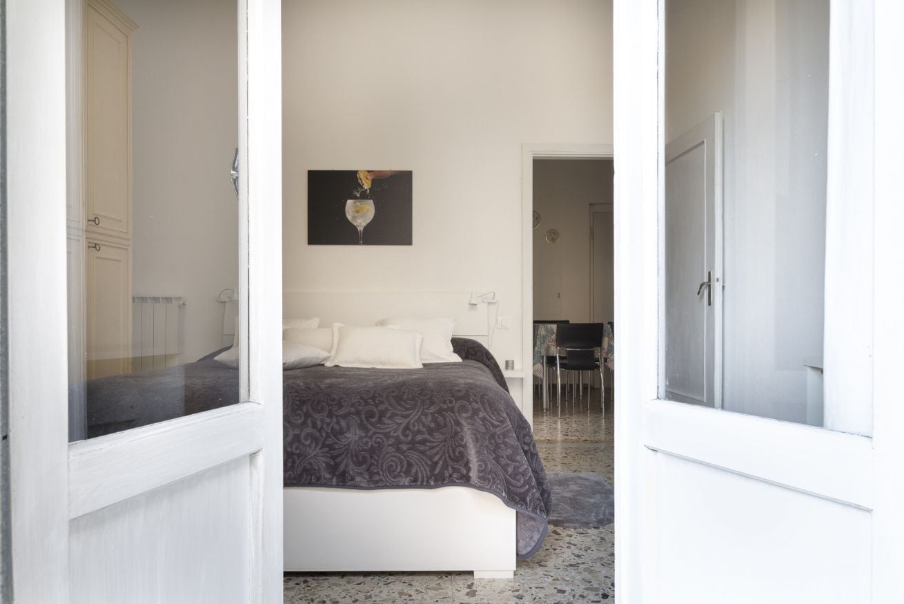 1 chambre, bureau, fer et planche à repasser, Wi-Fi