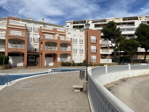 Exterior - Cozy 2-Bedroom Apartment with Pool, 50m from Beach in Peníscola (Peñíscola)