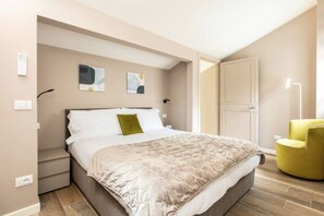 3 Schlafzimmer, Zimmersafe, Schreibtisch, Bügeleisen/Bügelbrett