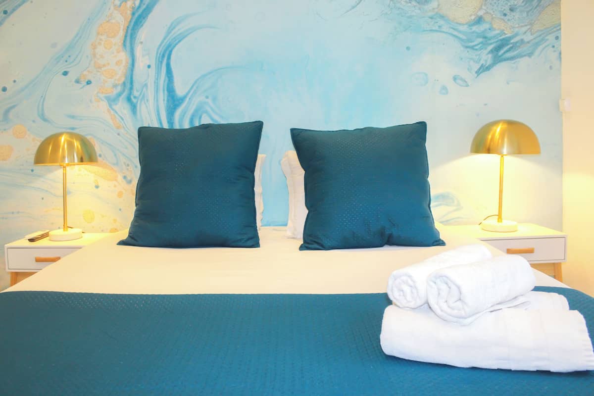 スタンダード スタジオ | 高級寝具、羽毛の掛け布団、ミニバー、客室ごとに異なる装飾