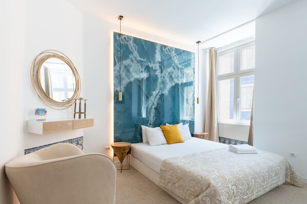 Deluxe Studio, Jetted Tub, City View - Lisbon Studios (Lisbon)