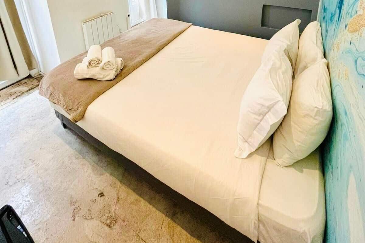 Phòng Suite trung tâm thành phố | 1 phòng ngủ, bộ đồ giường cao cấp, chăn bông, minibar
