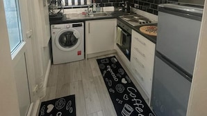 Unclassified image, 2 of 25, button - Cosy 2 bed Home Away From Home Near City Centre (Manchester)