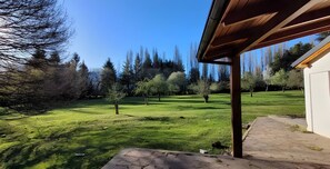 Appartement, 4 chambres, balcon, vue sur le jardin | Vue depuis l’hébergement 