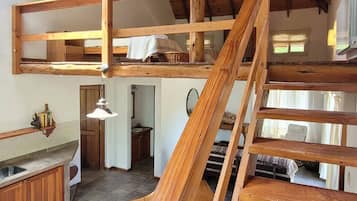 Apartment, 4 Bedrooms, Balcony, Garden View | Bahagian dalam