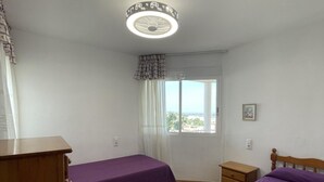 Room - Duplex with Pool & Parking, 2 Bedrooms, Pet-Friendly, Near Beach - Peñíscola (Peñíscola)