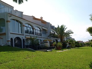 Exterior - Comfortable 2-Bedroom Bungalow in Santa Pola (Santa Pola)