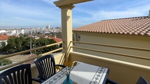 Outdoor dining - Apartment in Peñíscola with Pool and Wifi, Pets Welcome (Peñíscola)