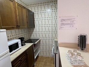 Kühlschrank, Mikrowelle