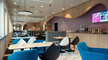 Daily buffet breakfast (EUR 15.90 per person)