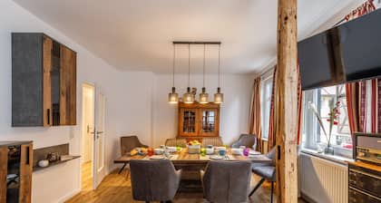 Modern Saniertes Fachwerkhaus mit 3 Wohnungen