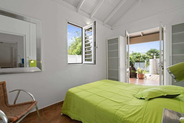 2 bedrooms, iron/ironing board, free WiFi, bed sheets