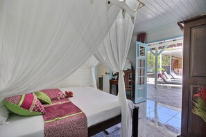 5 bedrooms, iron/ironing board, free WiFi, bed sheets