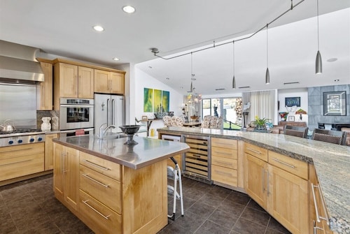 Luxury Palm Estate – Desert Contemporary Gem with Saltwater Pool, Spa & Mountain Views