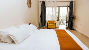 Iron/ironing board, free WiFi, bed sheets