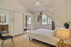 5 chambres, fer et planche à repasser, Wi-Fi gratuit, draps fournis